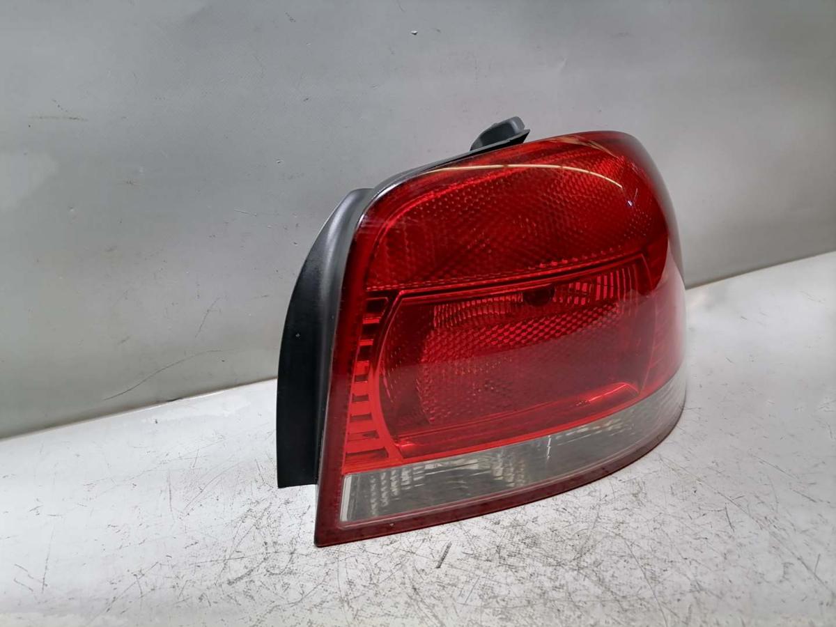 Audi A3 8P original R&uuml;cklicht R&uuml;ckleuchte Schlussleuchte rechts 3-T&uuml;rer Bj.2004